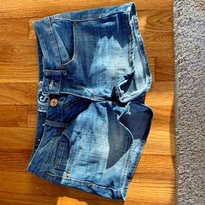 Jean short shorts!